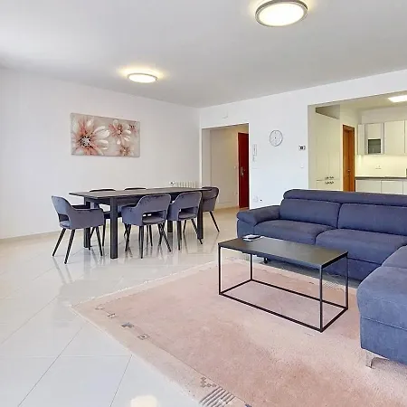 Apartment Stefany - Veli Maj