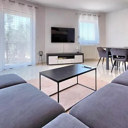 Stefany - Veli Maj Apartment